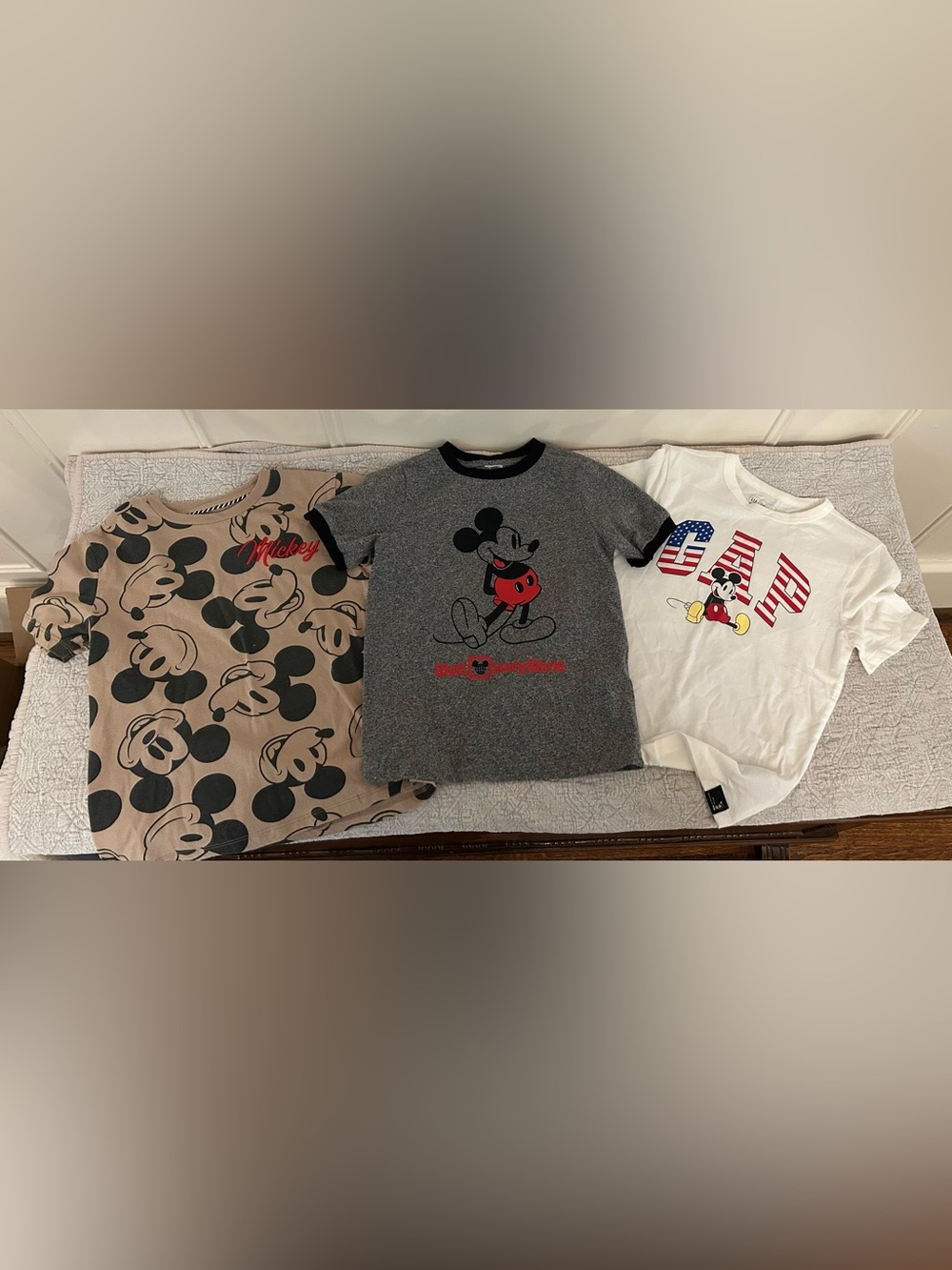 Disney Mickey Mouse Kids T-Shirt - Disney/Gap/Target Sz Small
